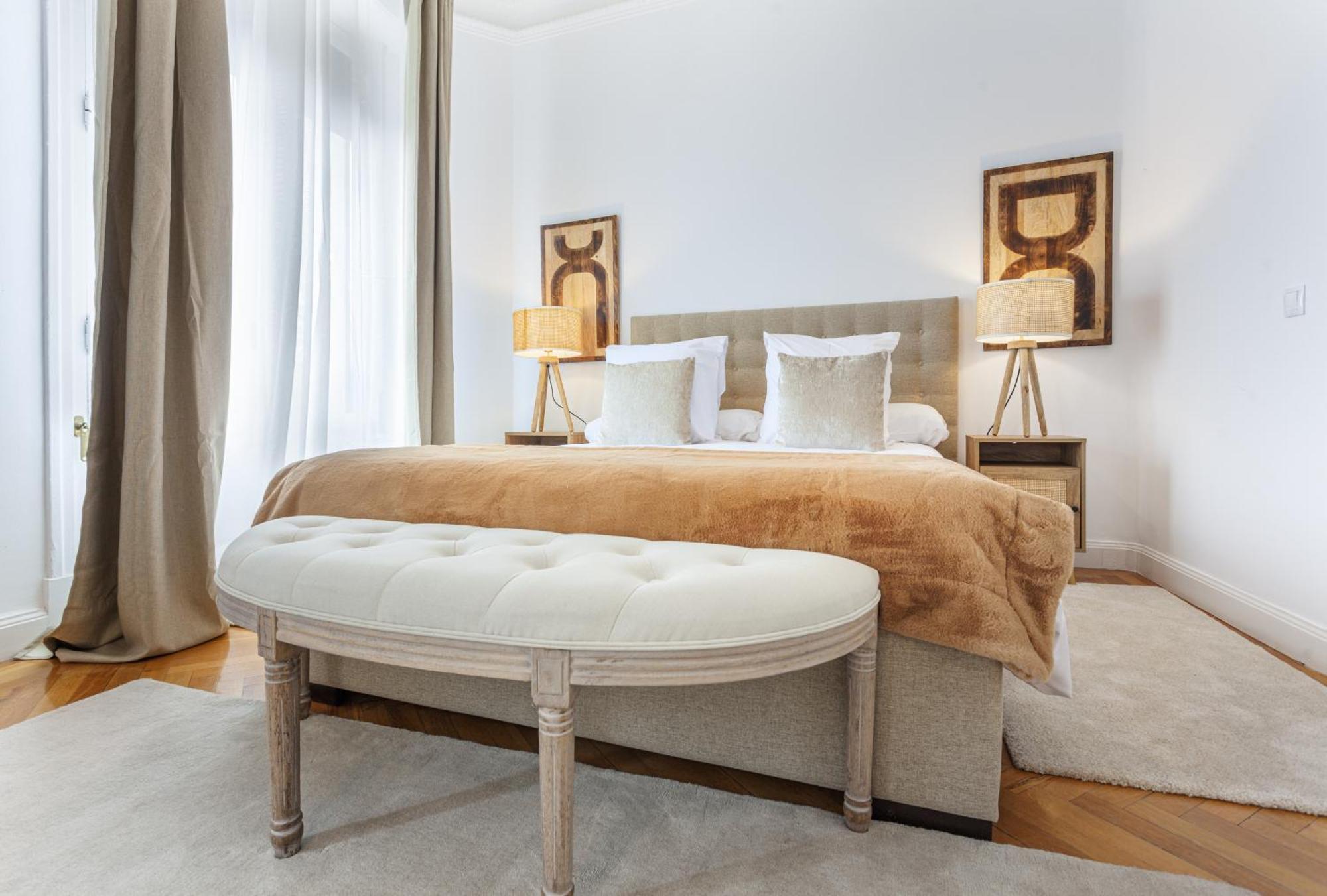 Apartamento Santa Ana Place En Мадрид Екстериор снимка