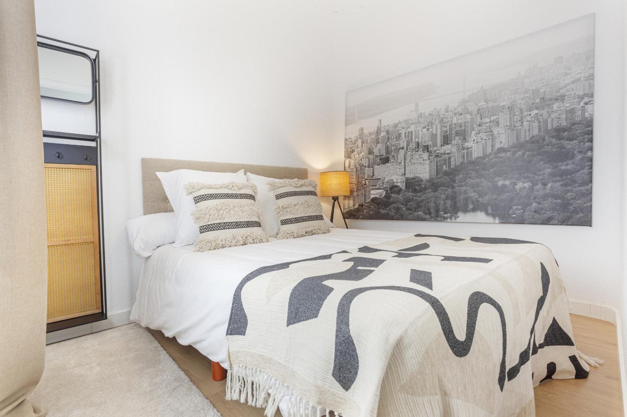Apartamento Santa Ana Place En Мадрид Екстериор снимка